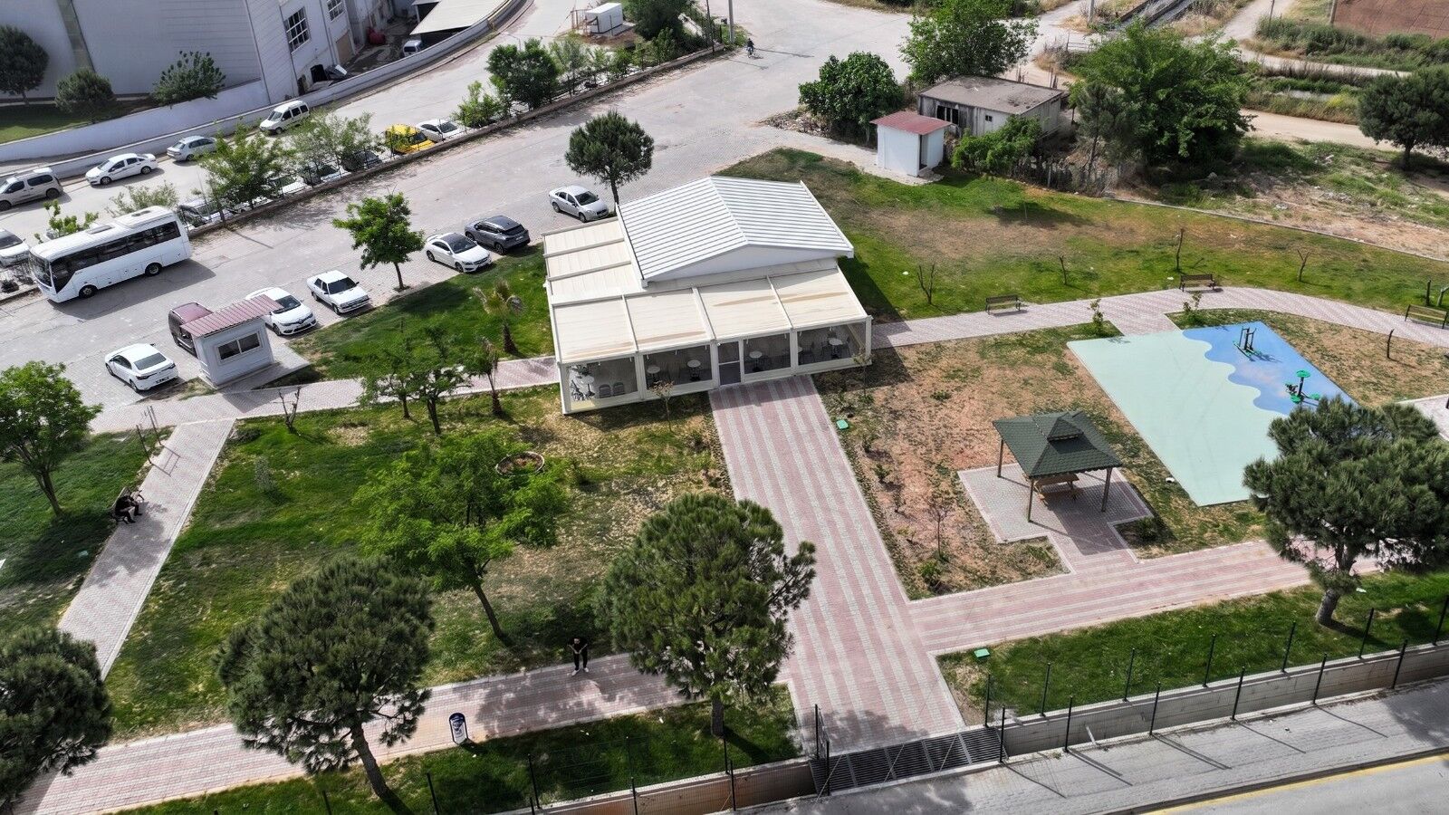 Efeler'de Gençlere Yeni Yaşam Alanı: Yurt Kafe Hizmete Açılıyor