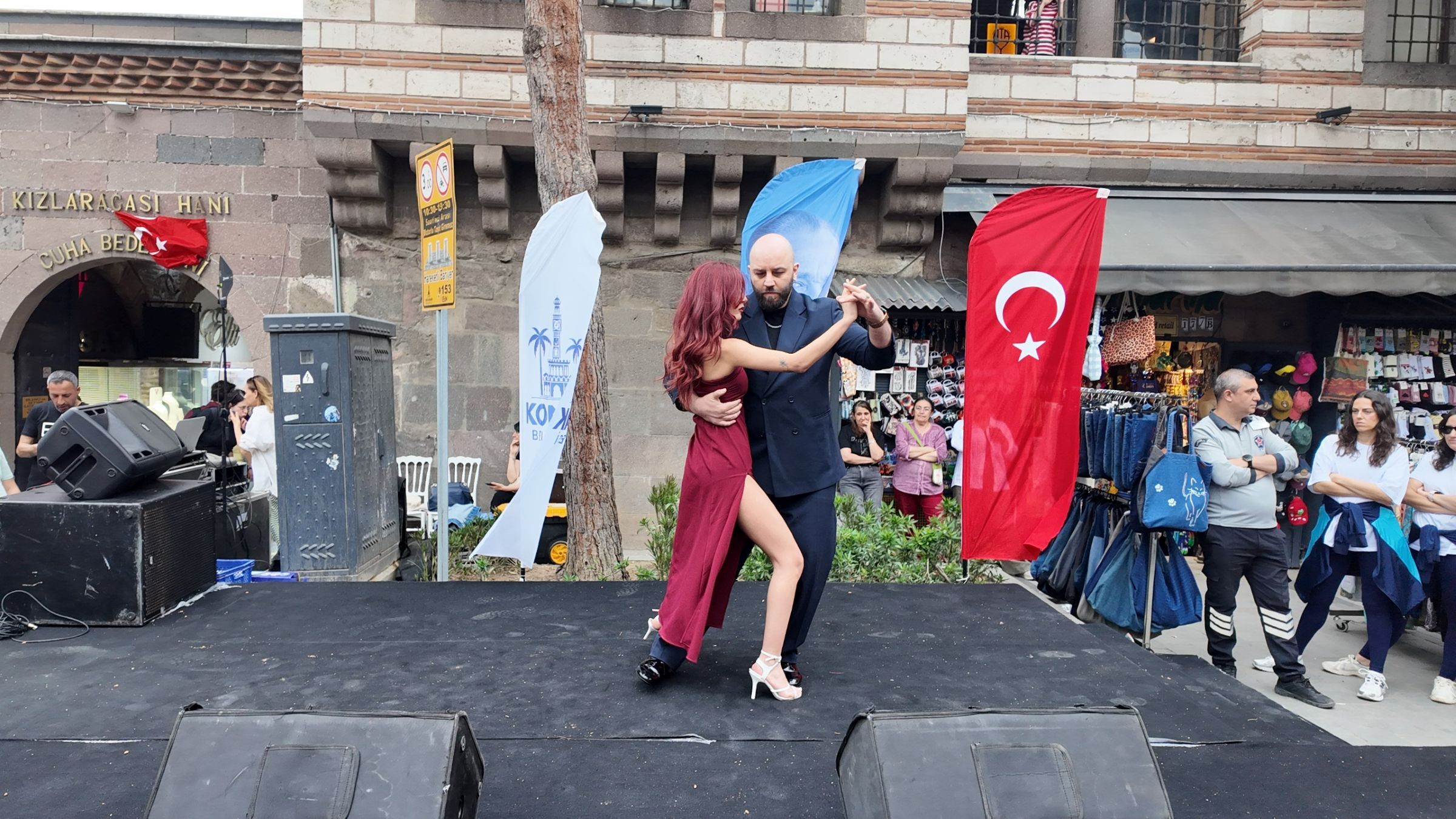 Kemeraltı’nda Şenlik Başladı Başkan Mutlu’ya Esnaf Ve Vatandaştan Teşekkür (6)