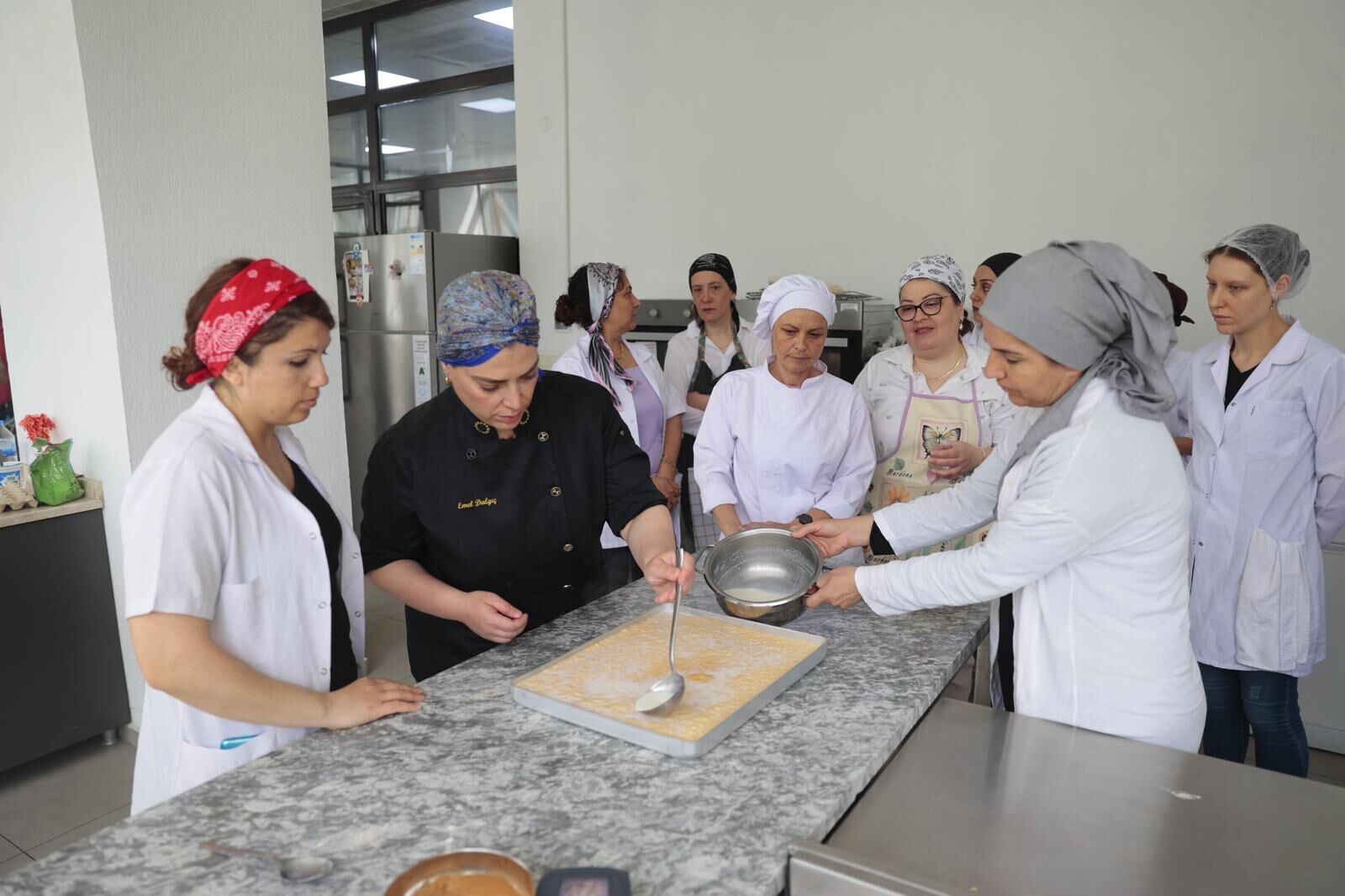Konaklı Kadınlar Temel Pastacılık Eğitimi Ile Iş Sahibi Olacaklar (6)