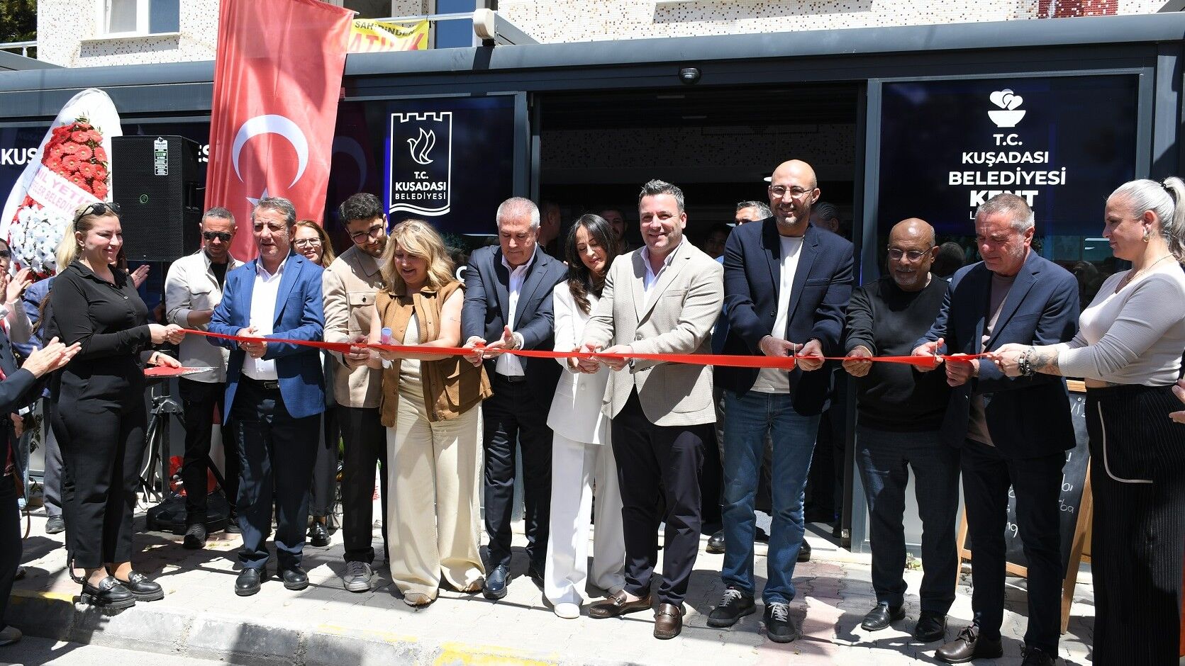 Kuşadası Belediyesi Kent Lokantası Törenle Kapılarını Açtı