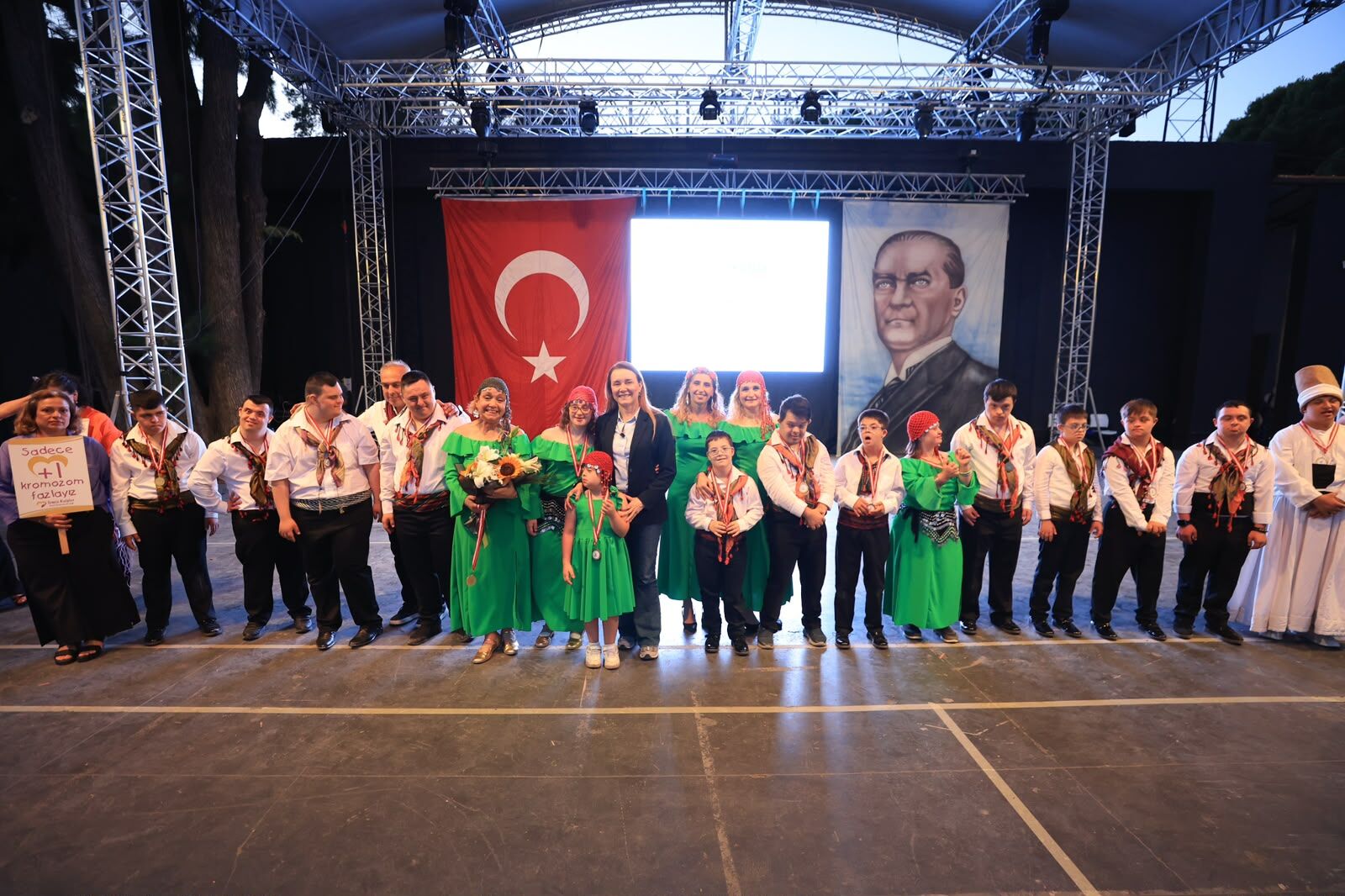 Konak’ın Halk Oyunları Şenliği 20. Yıl Gururu Yaşattı (5)