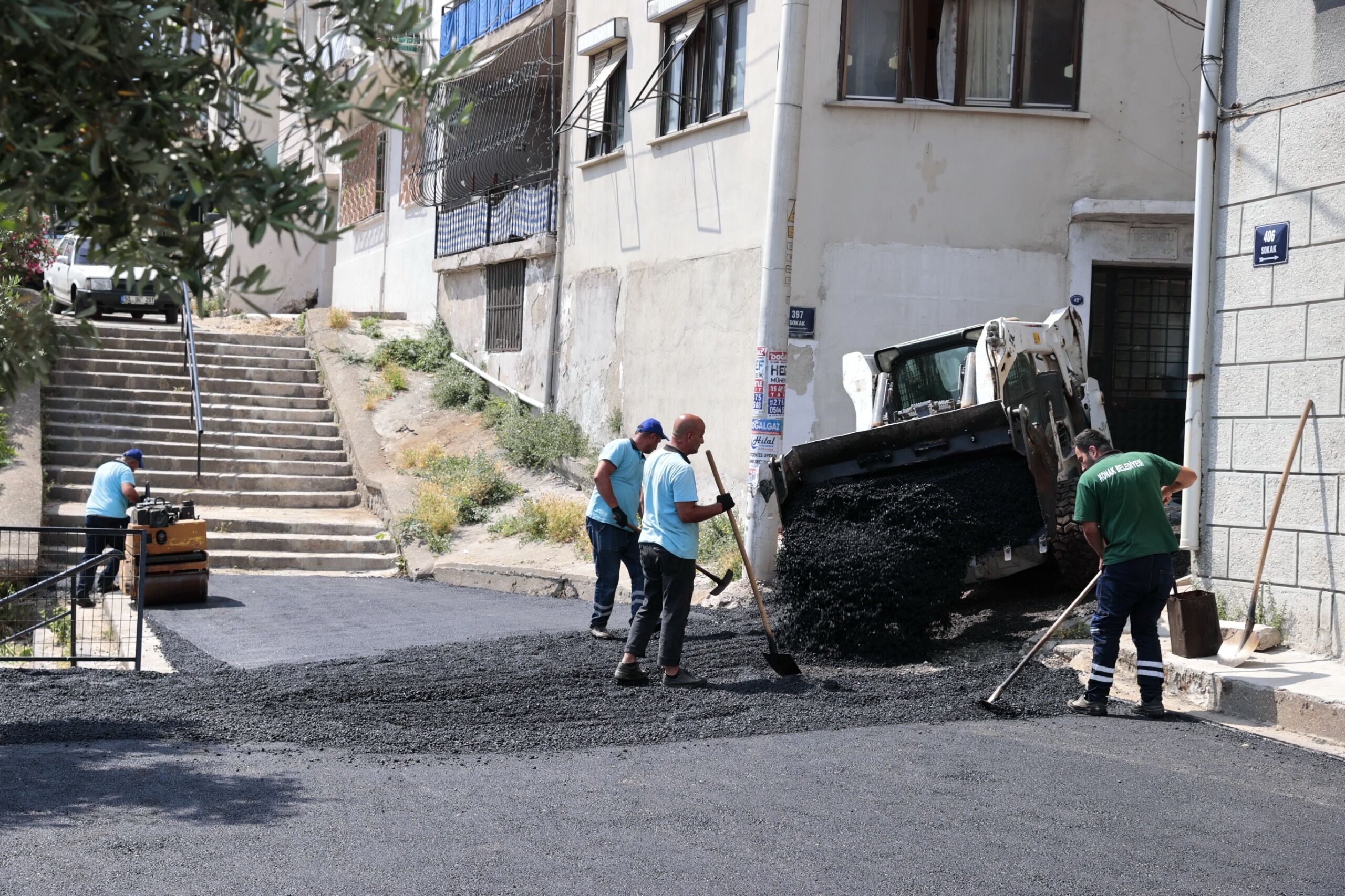Konak’ta Hummalı Çalışma 5 Mahallede 24 Sokak Aynı Anda Yenileniyor (2)