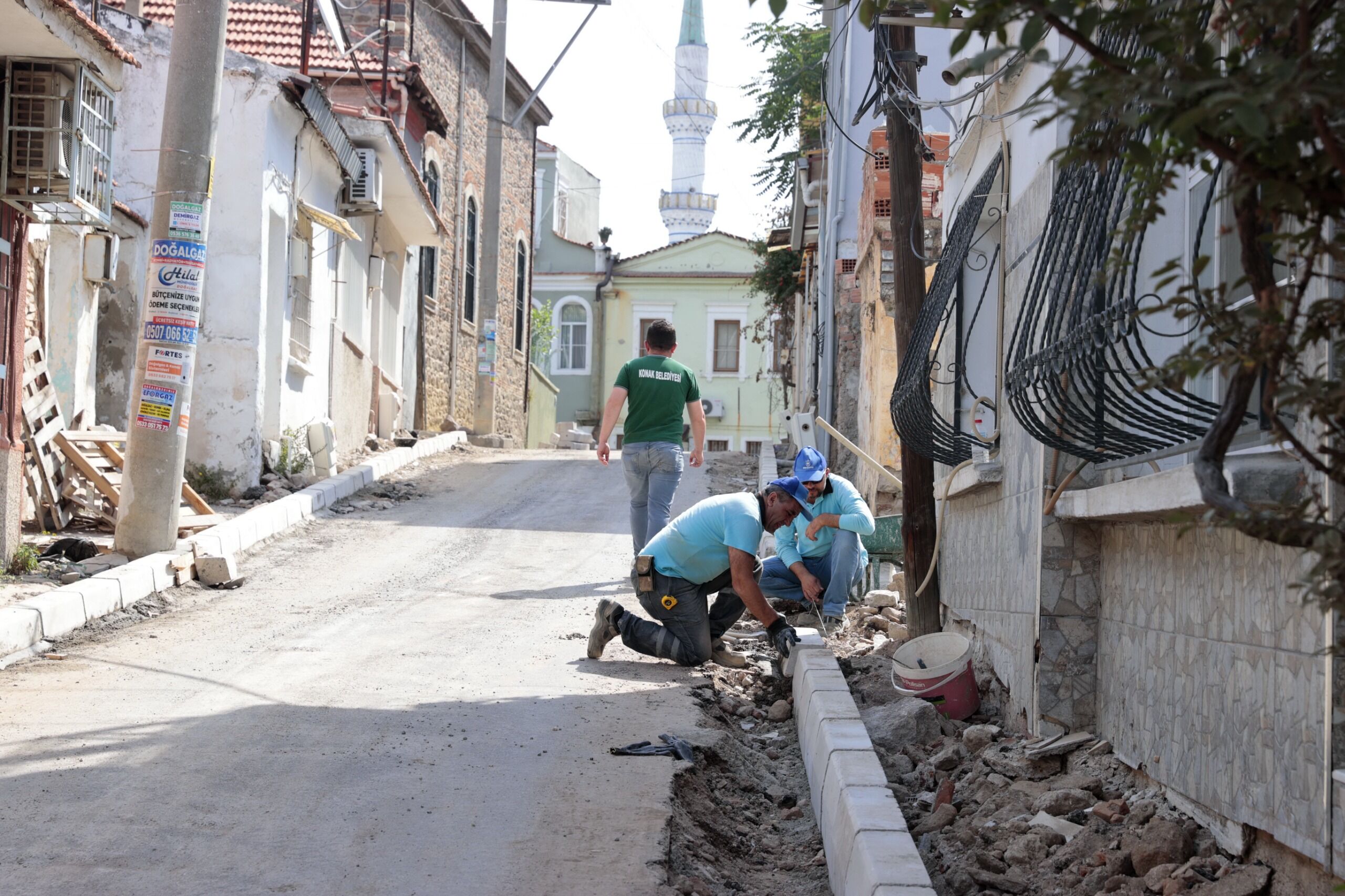 Konak’ta Hummalı Çalışma 5 Mahallede 24 Sokak Aynı Anda Yenileniyor (4)