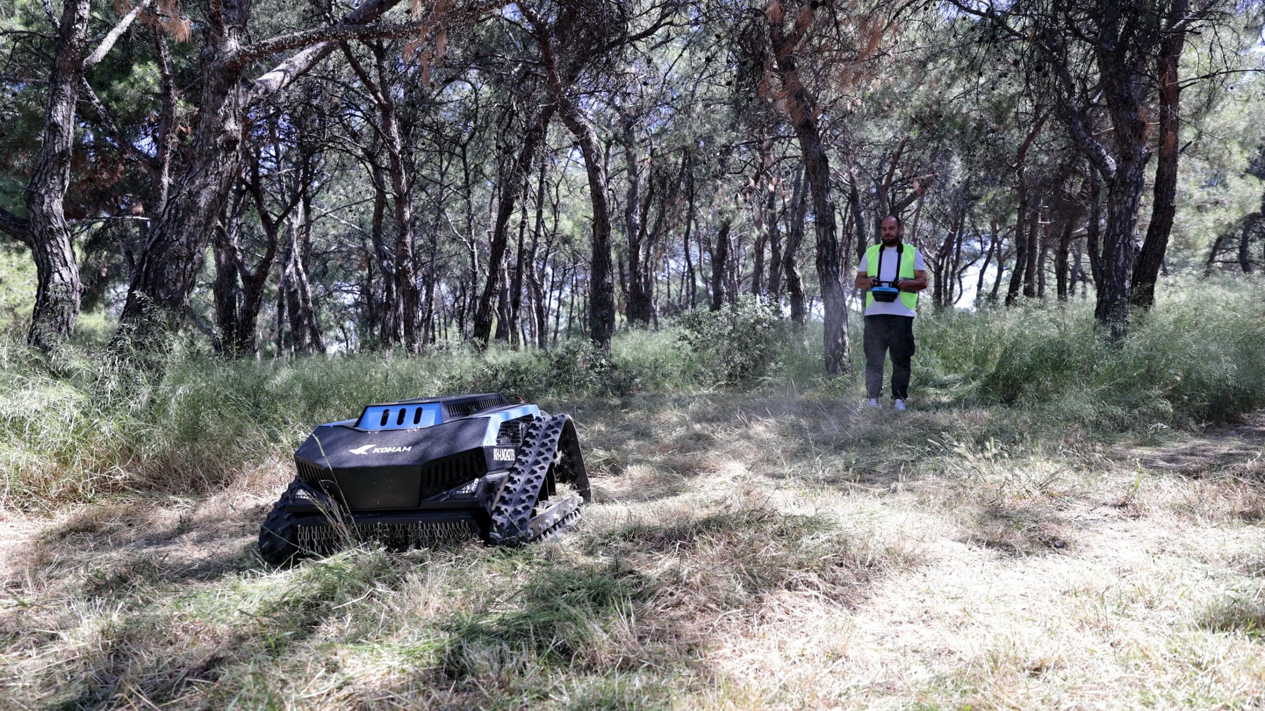 Konak'tan Teknolojik Adım: Ot Biçme Robotu Sahada