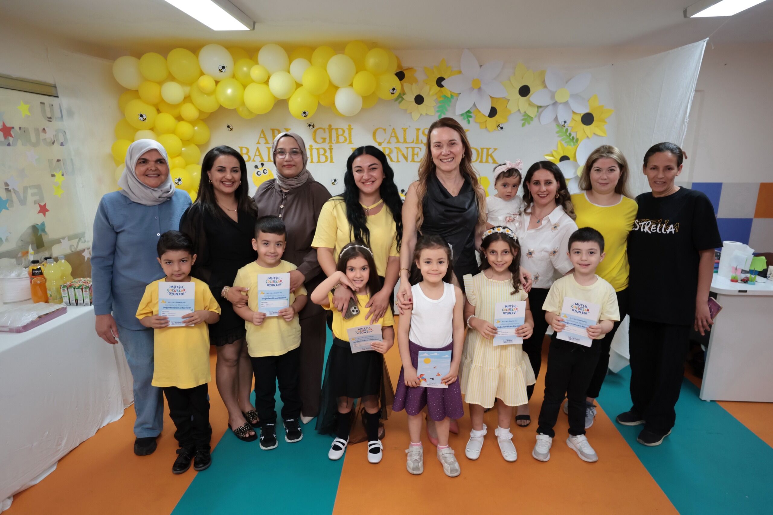 Mutlu Çocuklar’da Karne Heyecanı (3)