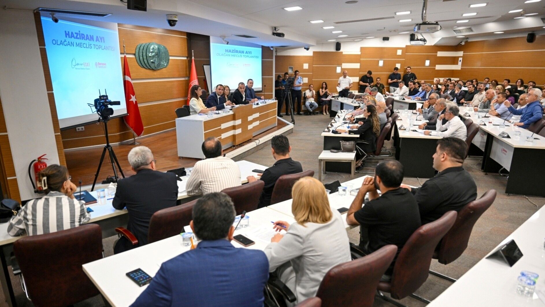 Bornova'da Altyapı Hizmetleri ve Uluslararası İşbirlikleri Güçleniyor