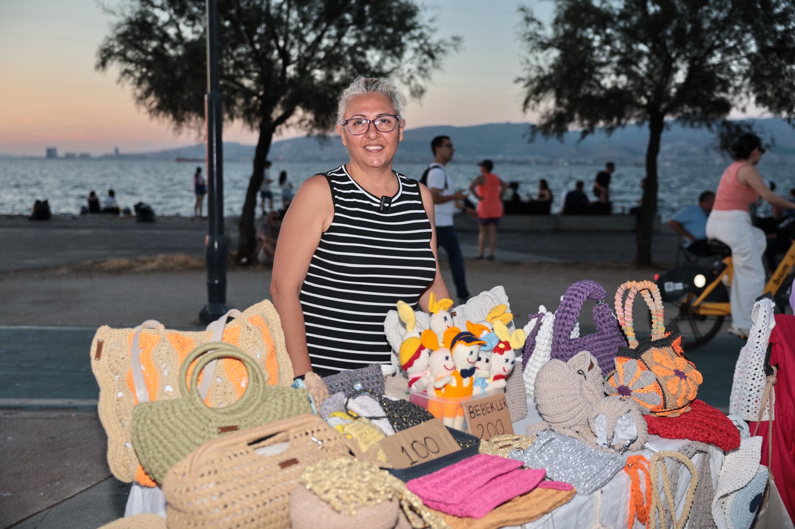 Konak’ın Gece Kermesi Ile 150 Kadının Emeği Kazanca Dönüşüyor (7)
