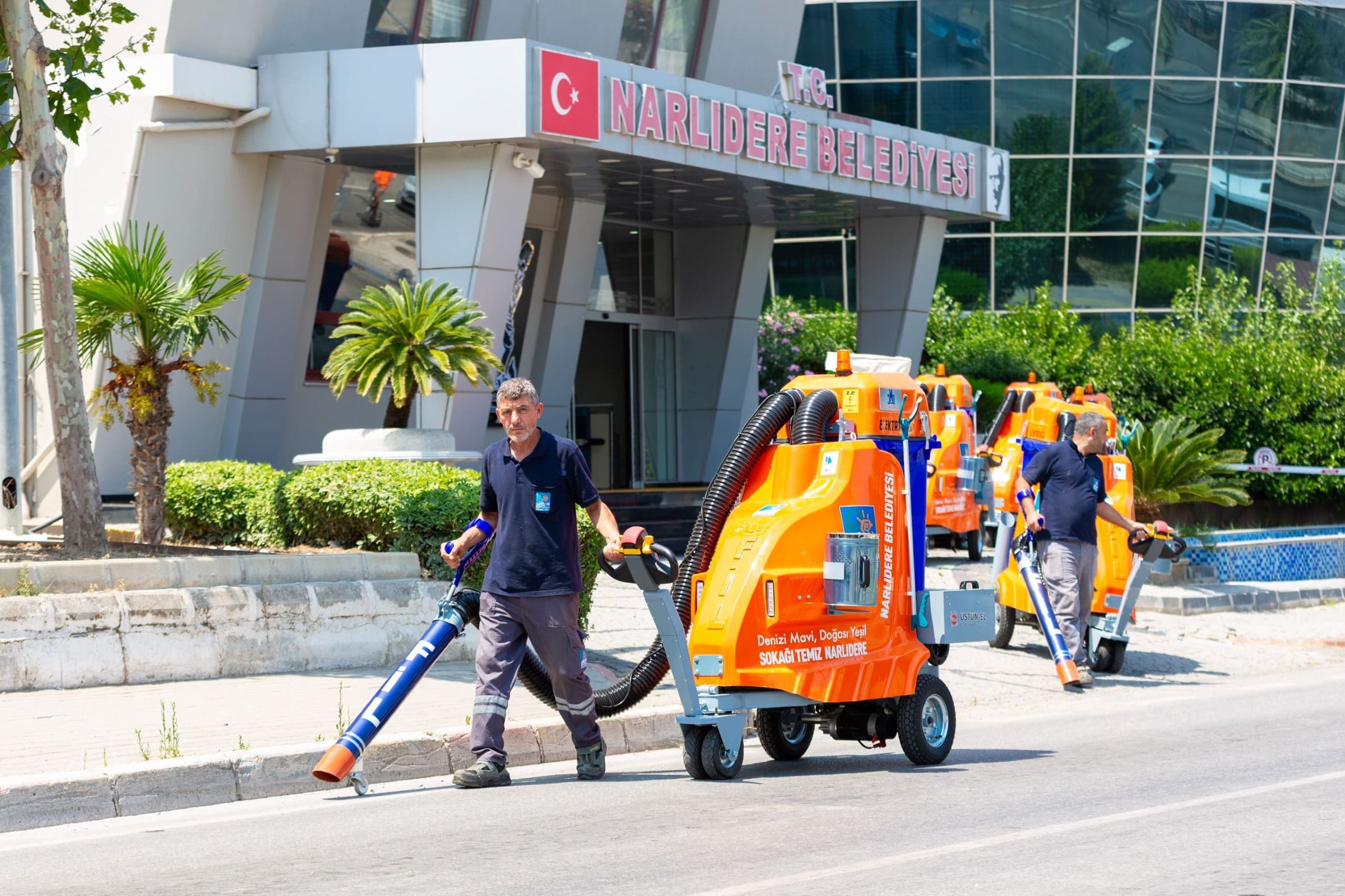 Narlıdere'nin Sokaklarında Artık Filler Geziyor (5)