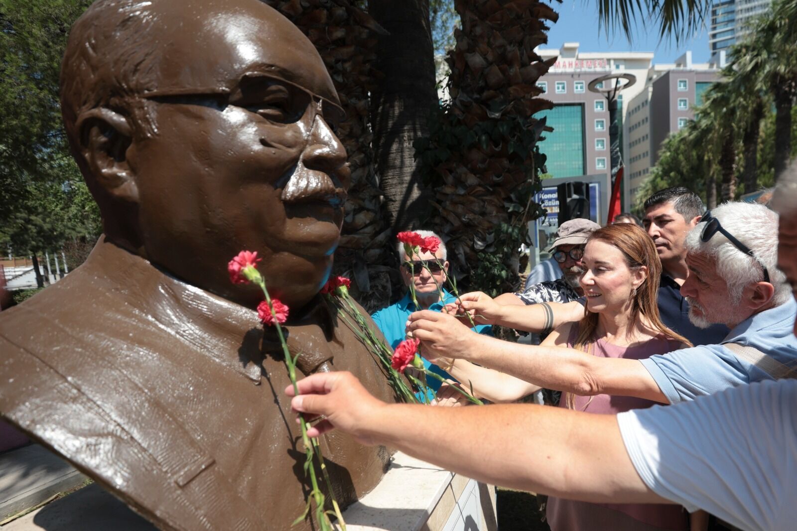 İzmir Baba Sancar Maruflu’ya Konak’tan Büyük Vefa (14)