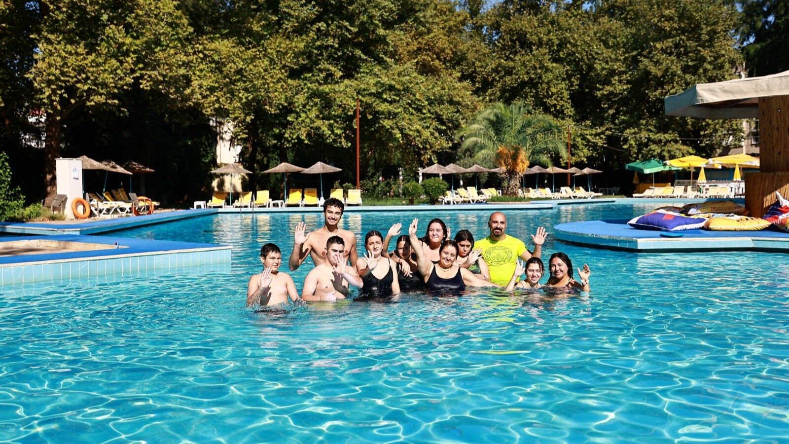 Efes Selçuk'ta Engelsiz Çocukların Kulaçları Geleceğe Uzanıyor