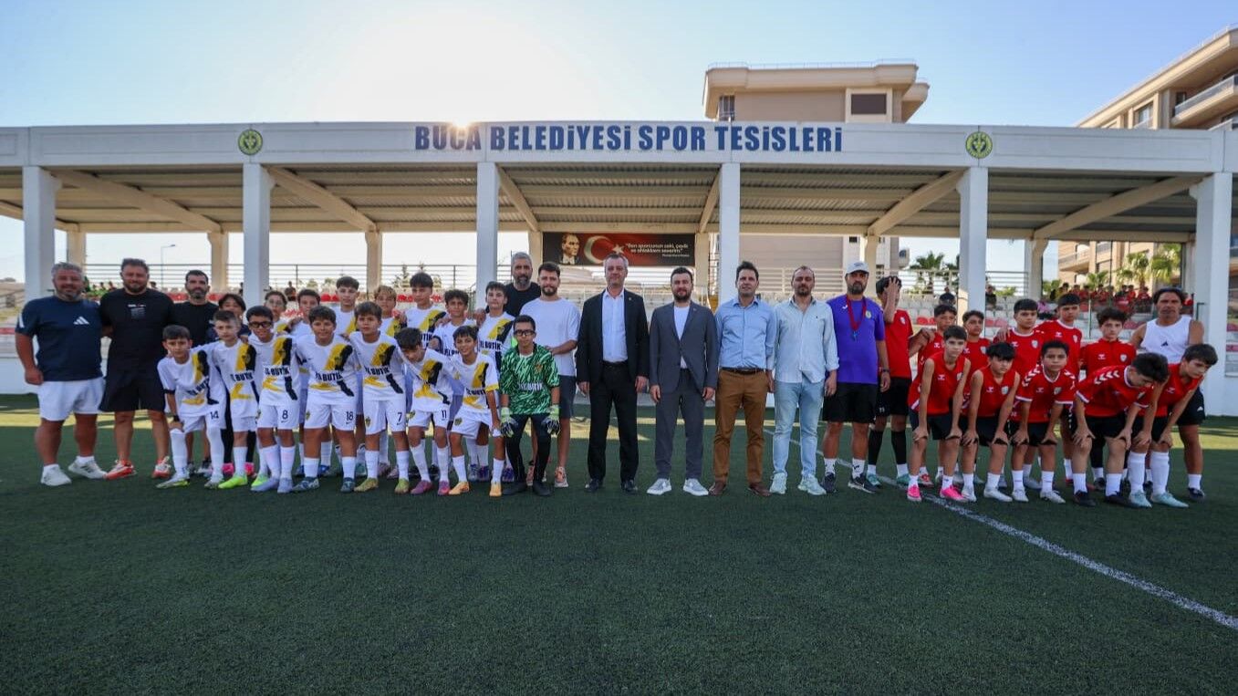 Buca'da Gençler Zafer Kupası İçin Sahada