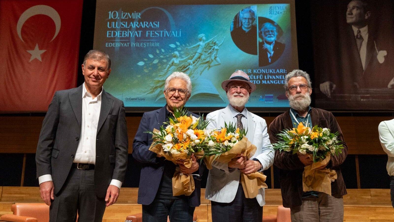 10. İzmir Uluslararası Edebiyat Festivali Başladı