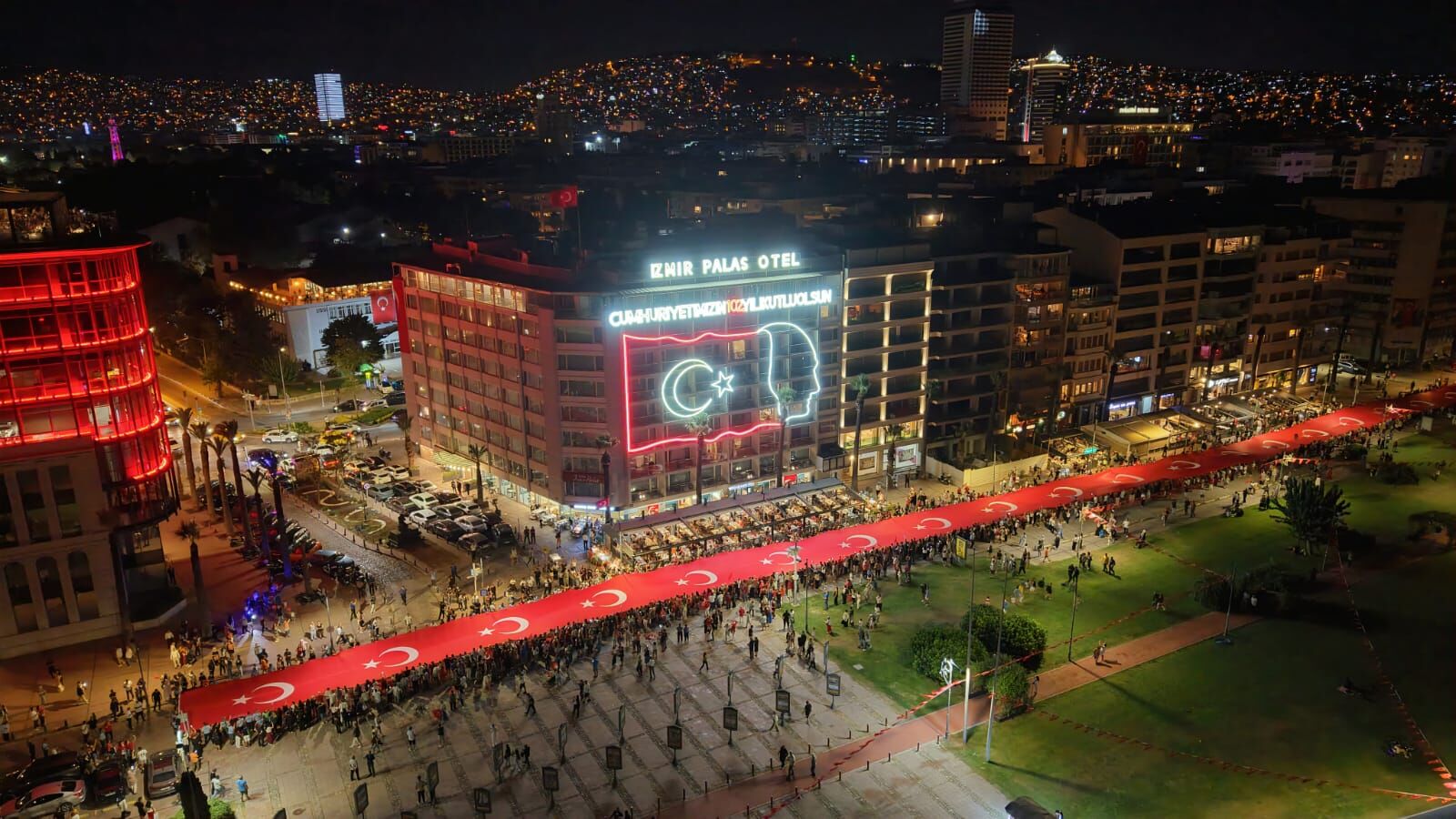 9 Eylül Coşkusu Fener Alayıyla Son Buldu