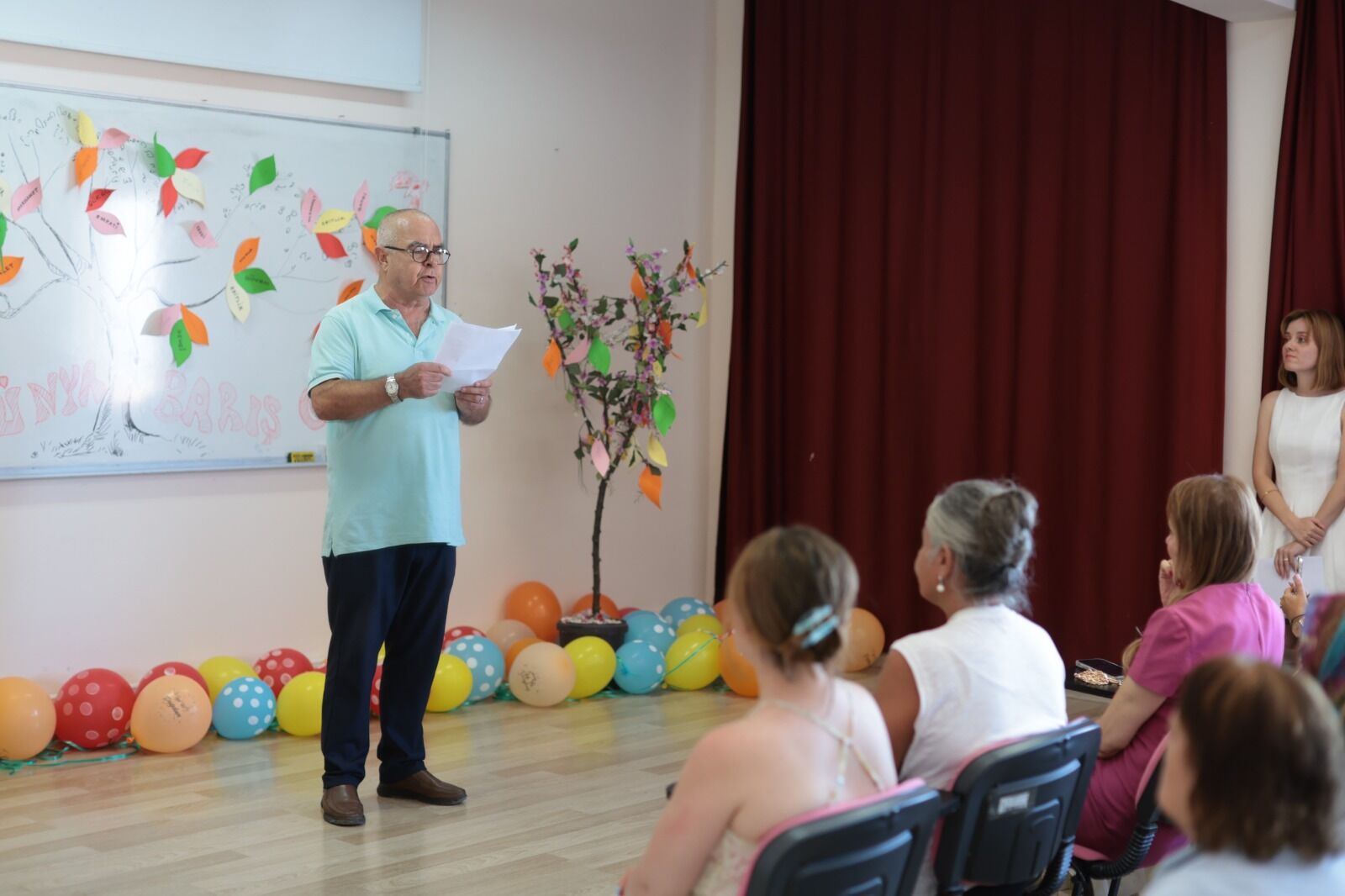 Konak’ta Dünya Barış Günü’nde Gökyüzüne Rengarenk Balonlar Salındı. (8)