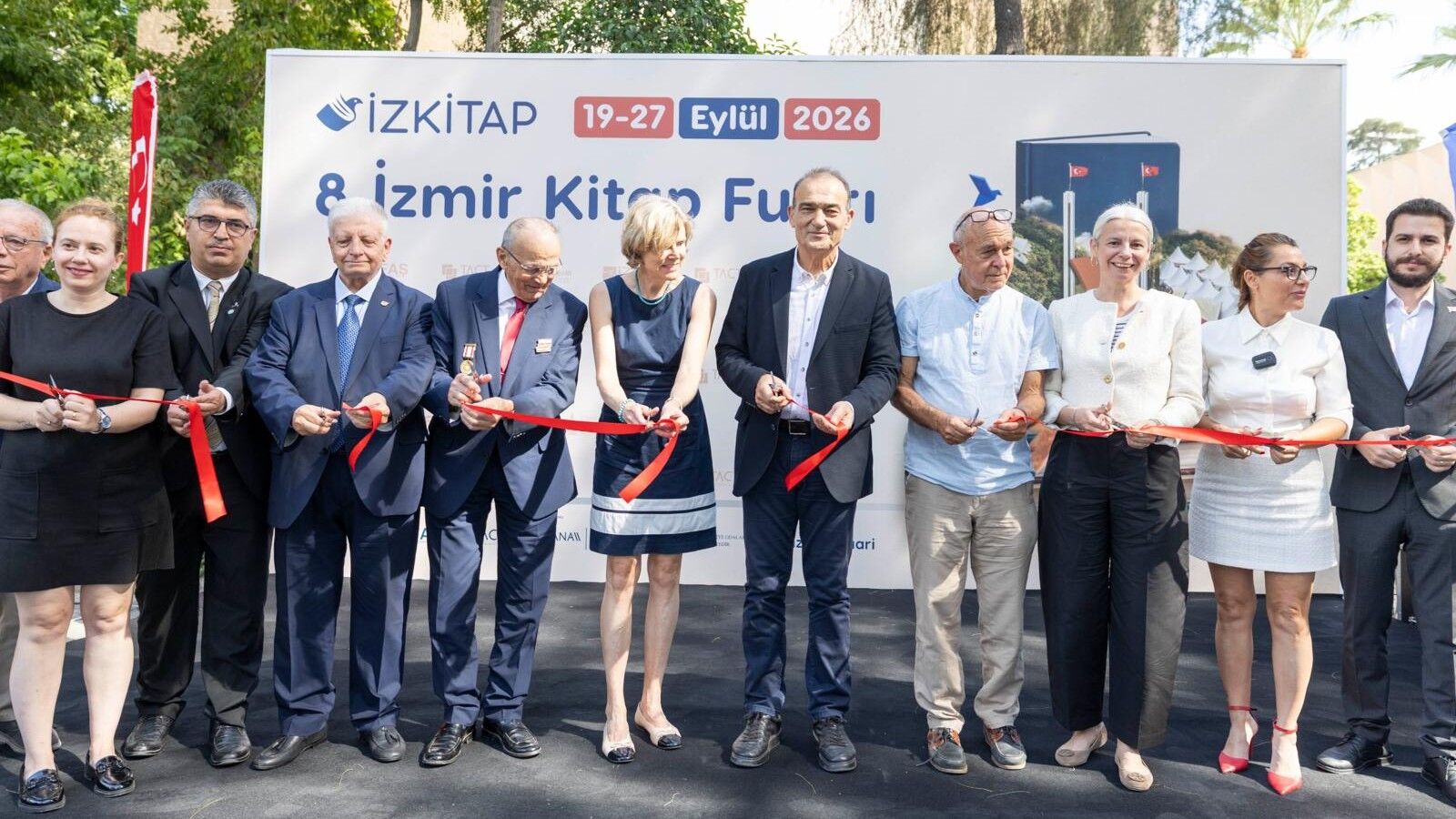 İZKİTAP - 8. İzmir Kitap Fuarı Kapılarını Açtı