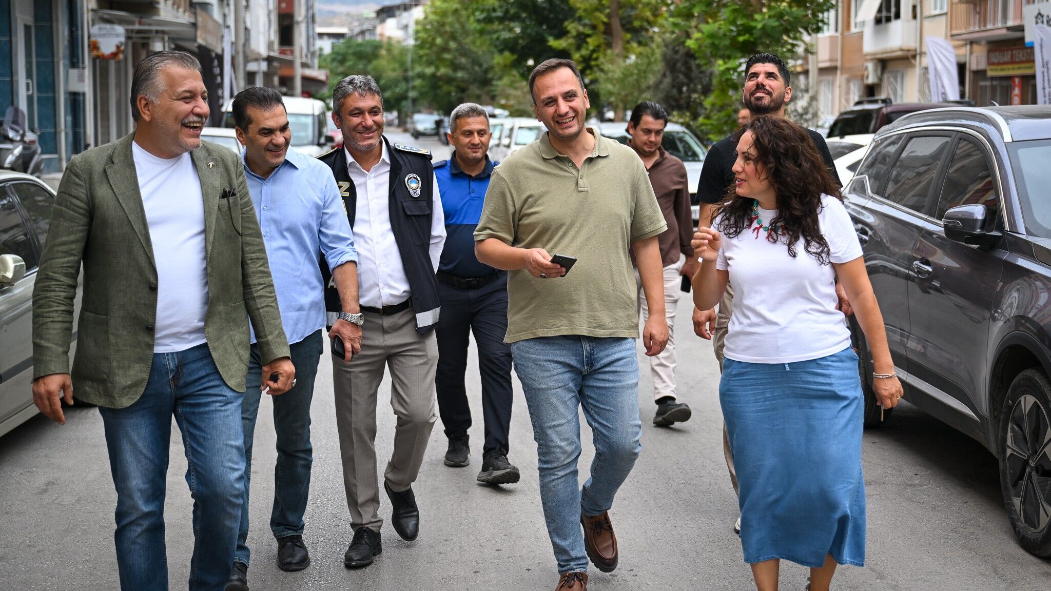Bornova'da Hizmet Sokakta Şekilleniyor