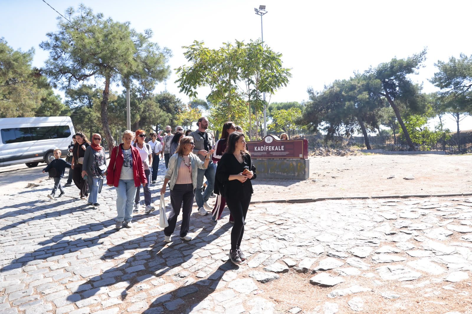 İzmirliler Kültürel Miras Gezileriyle Konak’ı Keşfediyor (2)
