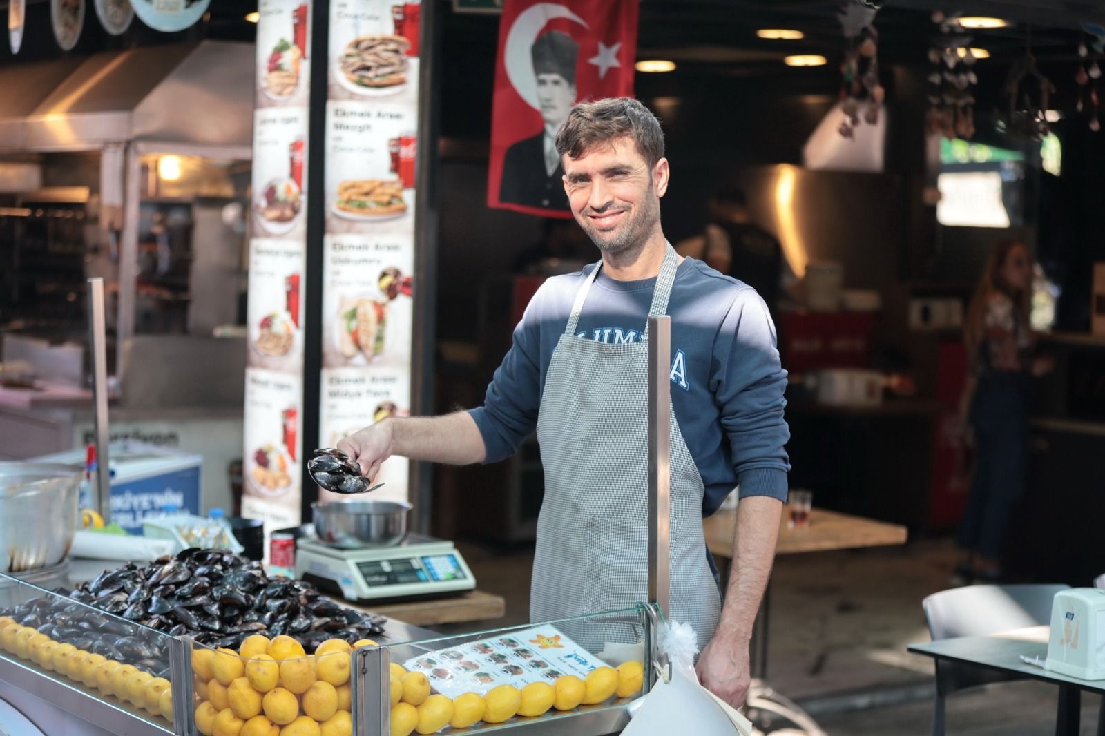 Kemeraltı Festivali Esnafın Yüzünü Güldürdü (2)