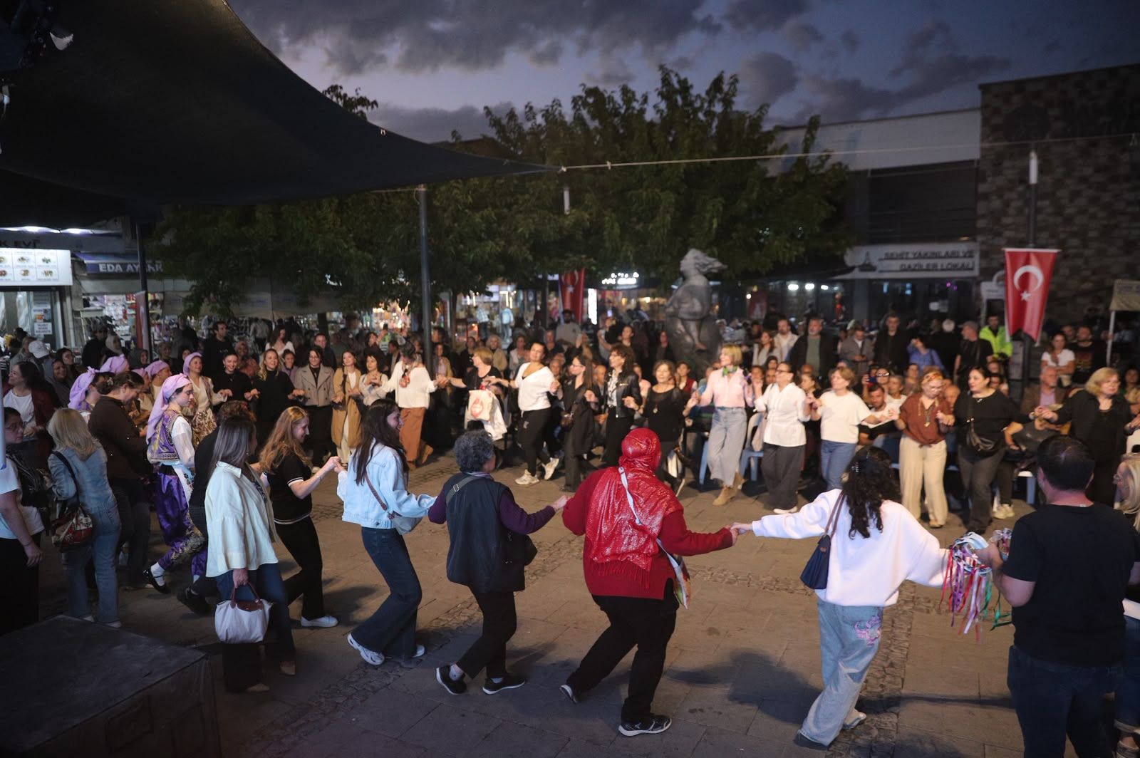 Kemeraltı’nın Sokakları Festivalle Şenlendi (1)