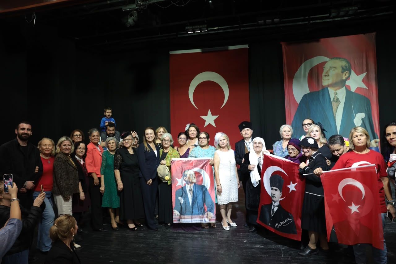 Konak’ın Çınarlarından Unutulmaz Cumhuriyet Gösterisi (5)