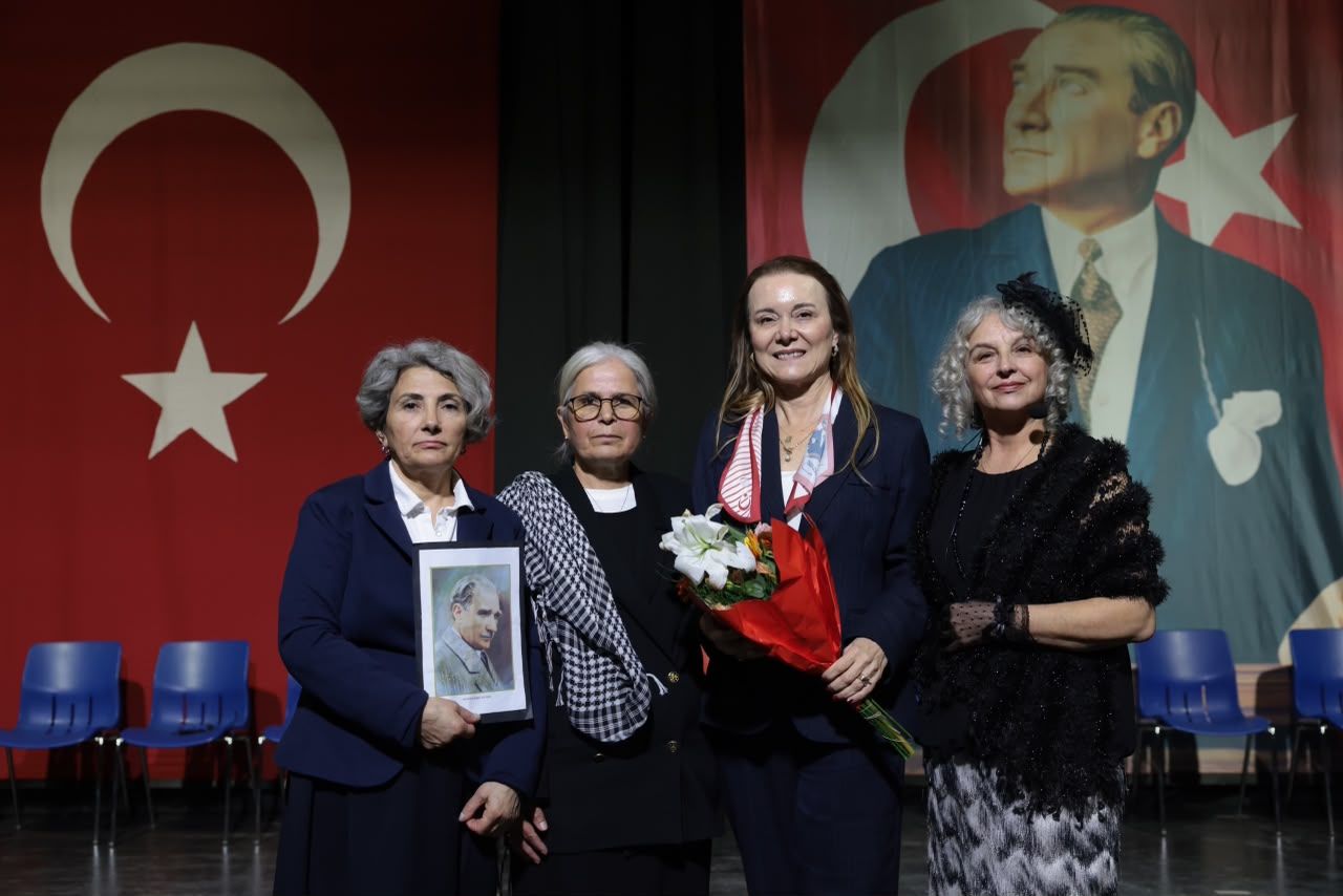 Konak’ın Çınarlarından Unutulmaz Cumhuriyet Gösterisi (7)