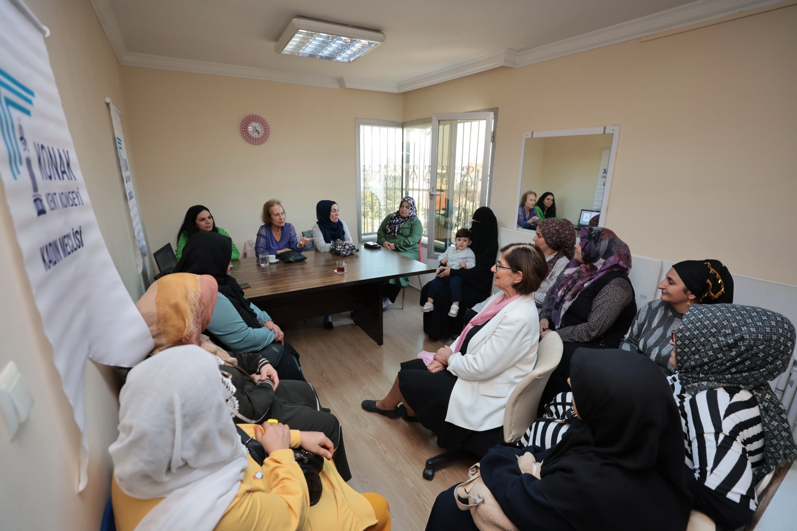 Konak’ta Meme Kanseri Farkındalık Seminerleri Başladı (3)