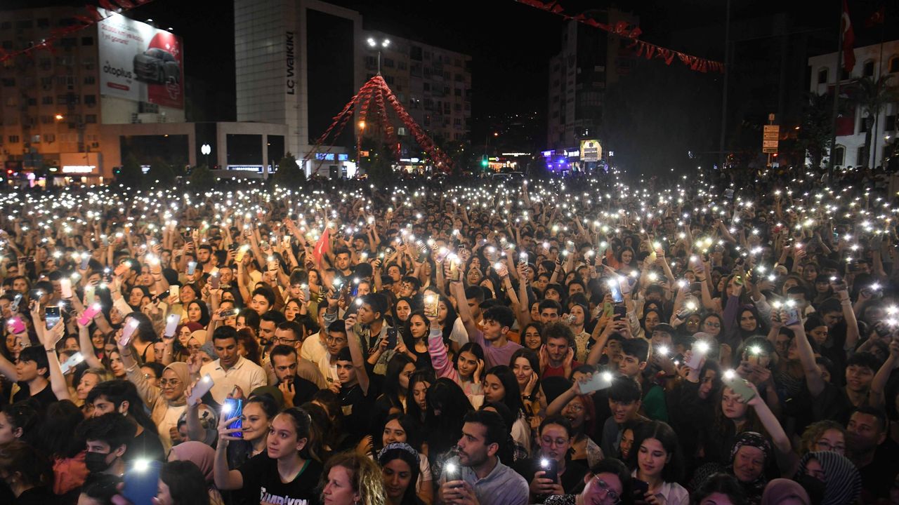 Bornova'da Cumhuriyet Bayramı'na Coşkulu Kutlama