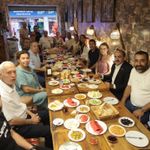 Başkan Mutlu, Tarihi Çarşı'da Esnafla Buluştu: "Kemeraltı, En Büyük Zenginliğimiz"