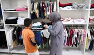 Konak'ta Bayramlıklar Giysi Market'ten