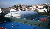 Kuşadası Tenis Kulübü'nde Balon Kortun Yapımı Tamamlandı