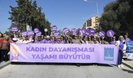 Kuşadası'nda 8 Mart Korteji: Dayanışma Yaşatır
