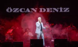 Çim Konserleri'nde Özcan Deniz Rüzgarı