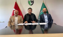 Denizlispor'da Giray Bulak İmzayı Attı