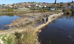 Siyaha Bürünen Menderes Nehri Analiz Edilecek