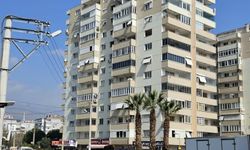 İzmir'de Riskli Yapının Yıkımı Durduruldu