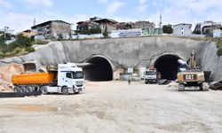 Buca Onat Tüneli Yolu Yarıladı