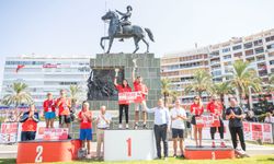 İzmir Yarı Maratonu'nda 9 Eylül Coşkusu