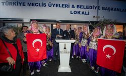 İzmir'de Meclis Üyeleri Lokali Açıldı