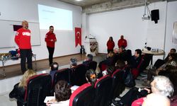 Karabağlar'da Mahalle Afet Gönüllüleri Eğitimi Başladı