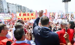 İzmir'de 1 Mayıs Gündoğdu Meydanı'nda Kutlandı