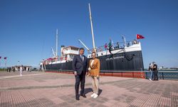 Başkan Tugay'dan Samsun'da Bandırma Vapuru'na Ziyaret