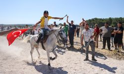 Buca'da Geleneksel Rahvan At Yarışları Düzenlendi