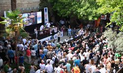 Kuşadası Sokaklarını Festival Coşkusu Sardı