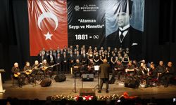 Aydınlılar Atatürk'ü Türkülerle Andı