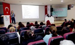 Bayraklı'da 'Serviks Kanseri' Farkındalık Semineri