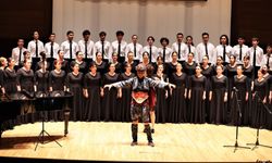 İzmir Uluslararası Çoksesli Korolar Festivali Başladı