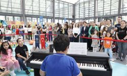 Aydın Otizm Merkezi Öğrencilerinden Sanat Sergisi