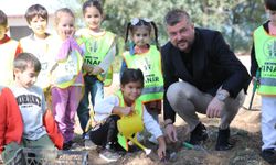 Buca'da Minik Eller Toprakla Buluşuyor