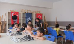 Aydın'da Çocuklar Satrançla Düşünmeyi Öğreniyor