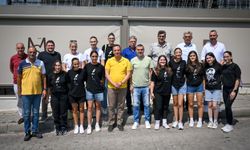 Bornova'nın Sultanları Set Vermeden Zirvede